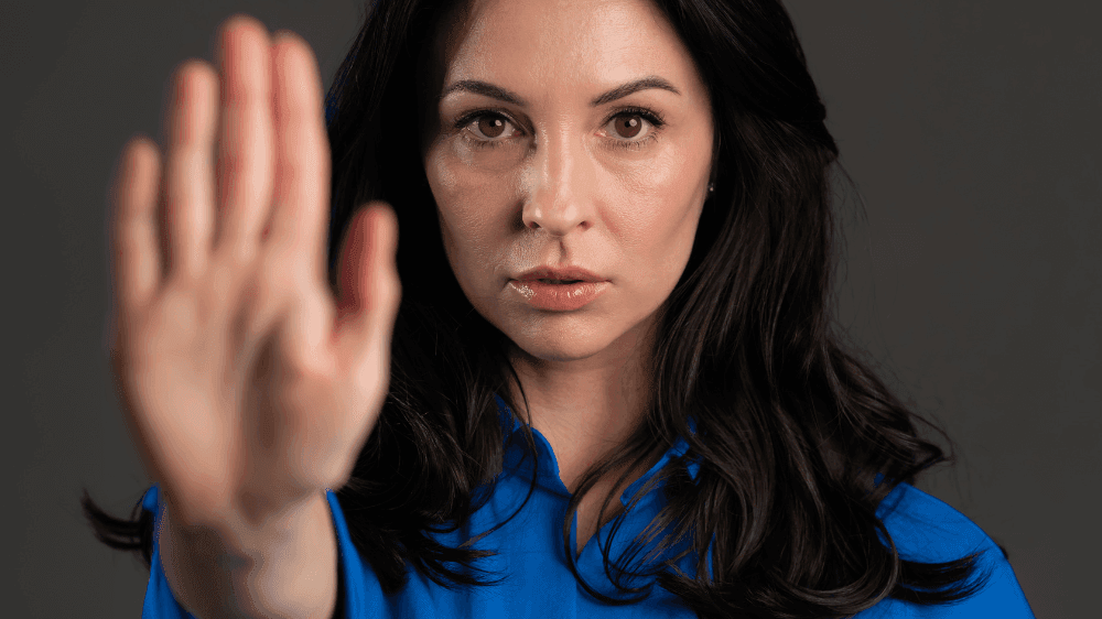 「もう年なのに・・・」冷ややかな視線と心無い言葉｜私が直面した現実